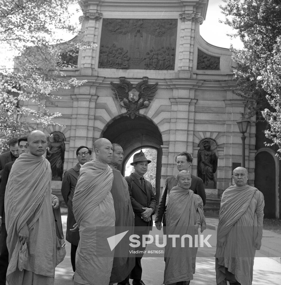 Delegation of Laos Buddhists visits USSR