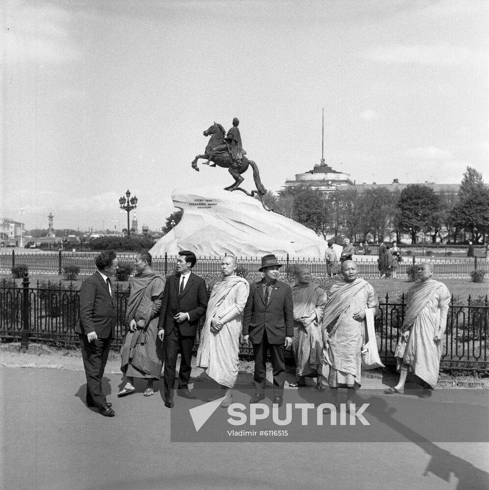 Delegation of Laos Buddhists visits USSR