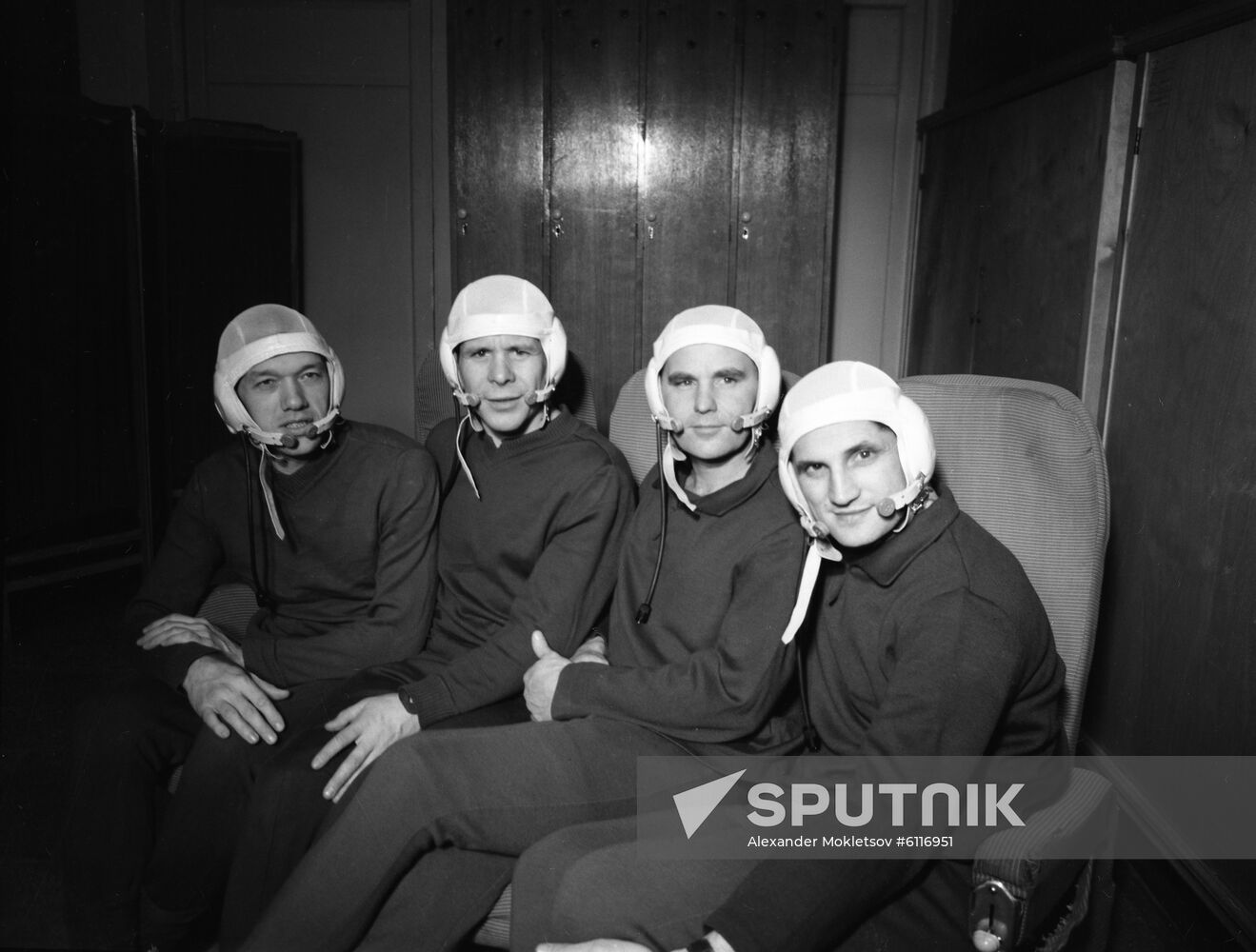 Soyuz-4 and Soyuz-5 space crews
