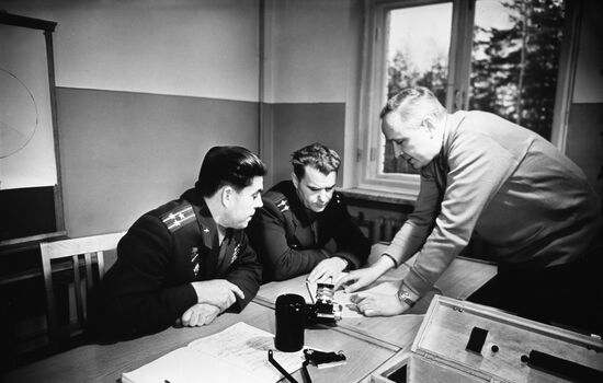 Pilots-Cosmonauts Vladimir Shatalov and Georgy Beregovoi