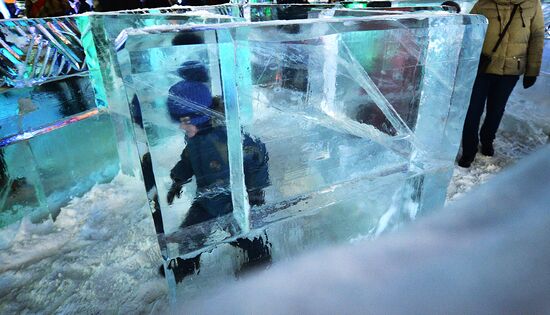 Russia New Year Preparations