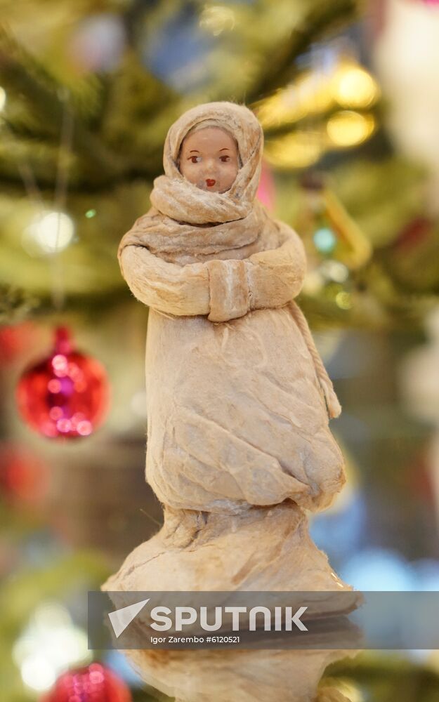 Russia Antique Dolls Exhibition