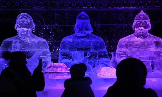 Russia New Year Preparations