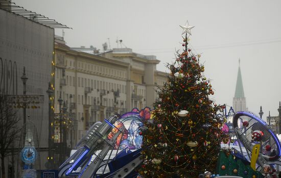 Russia New Year Preparations