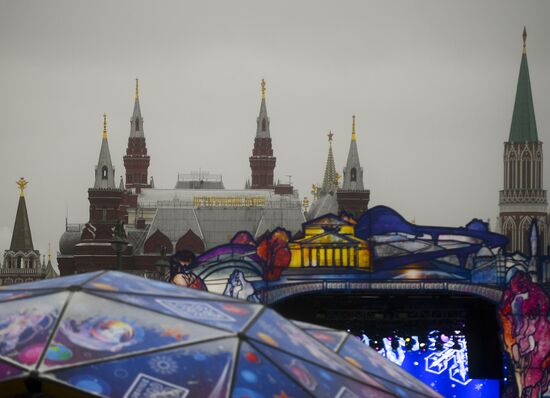 Russia New Year Preparations