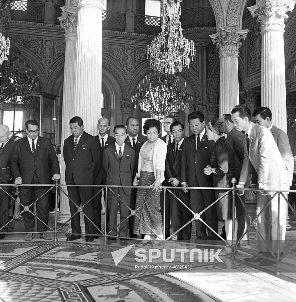 Cambodian parliamentary delegation visits Soviet Union