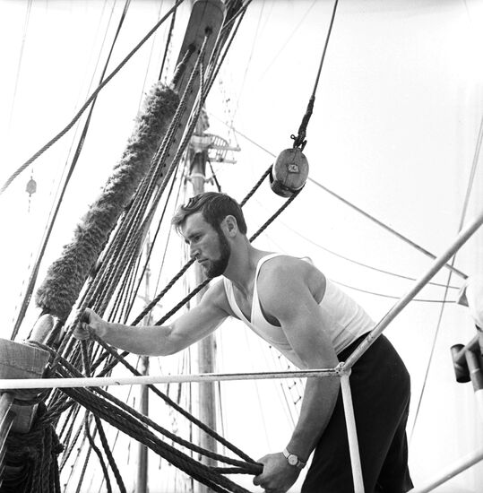 Training ship / jigger bark Sirius