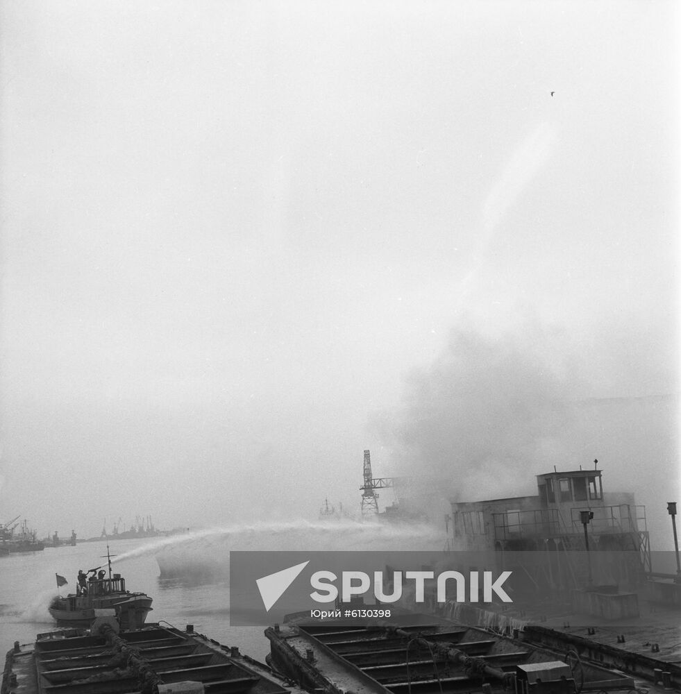 Leningrad merchant seaport