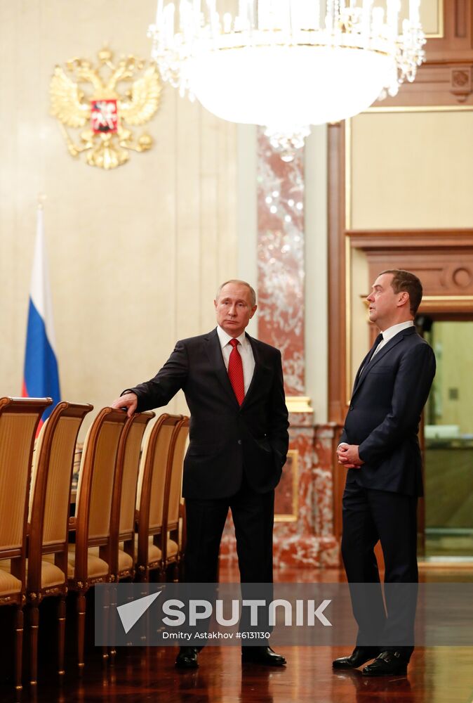 Russia Putin Government Resignation