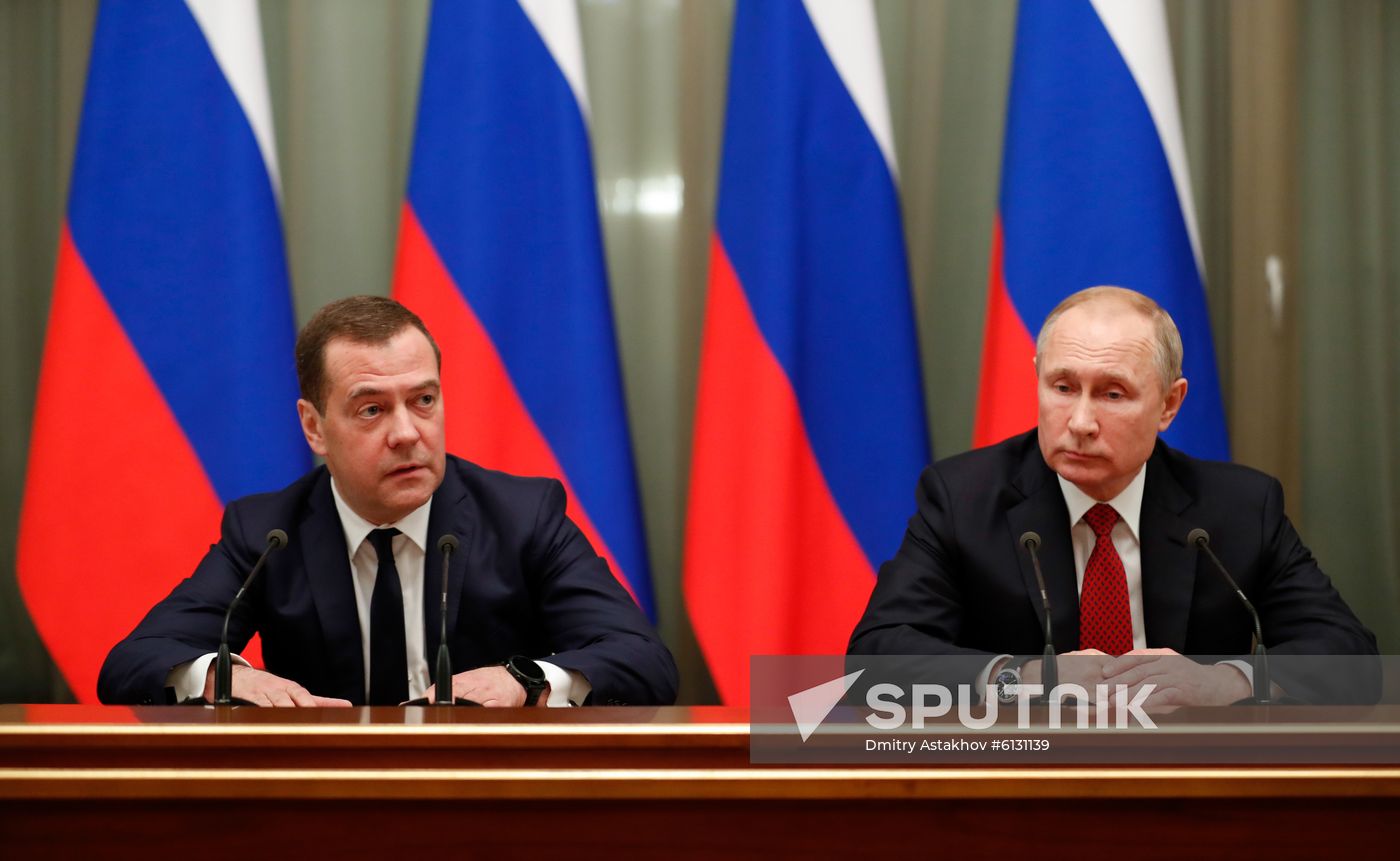 Russia Putin Government Resignation