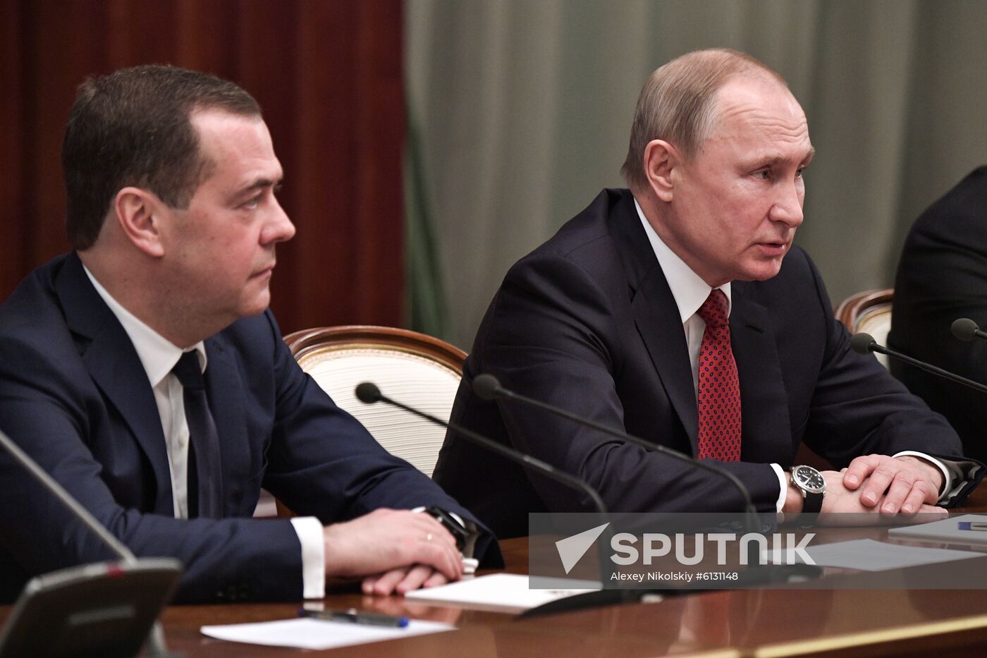 Russia Putin Government Resignation