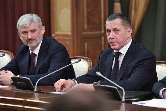 Russia Putin Government Resignation
