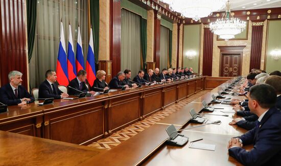 Russia Putin Government Resignation