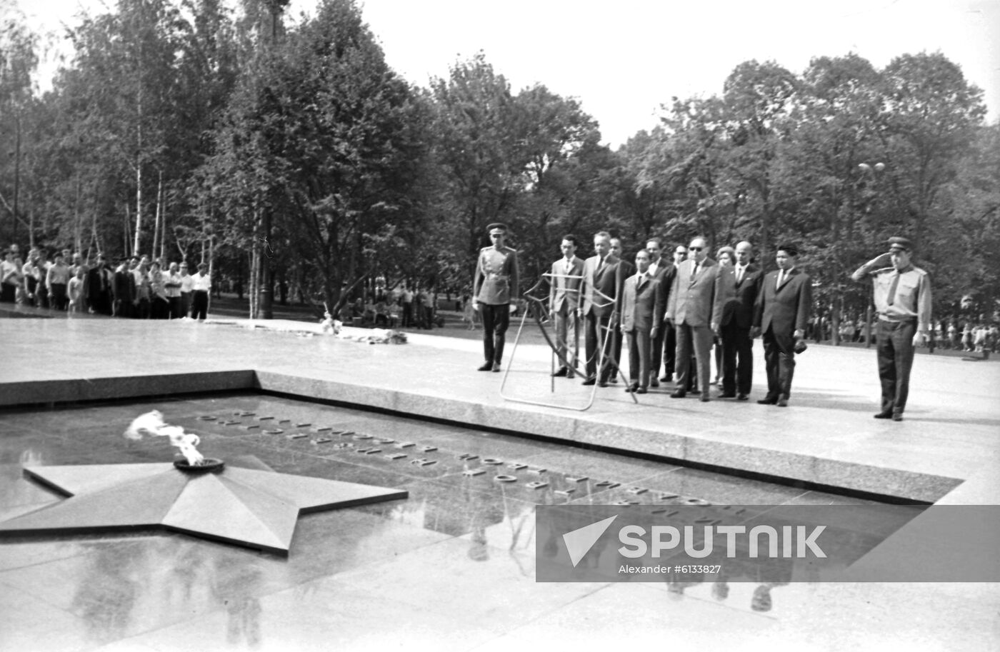 Cambodian parliamentary delegation visits USSR
