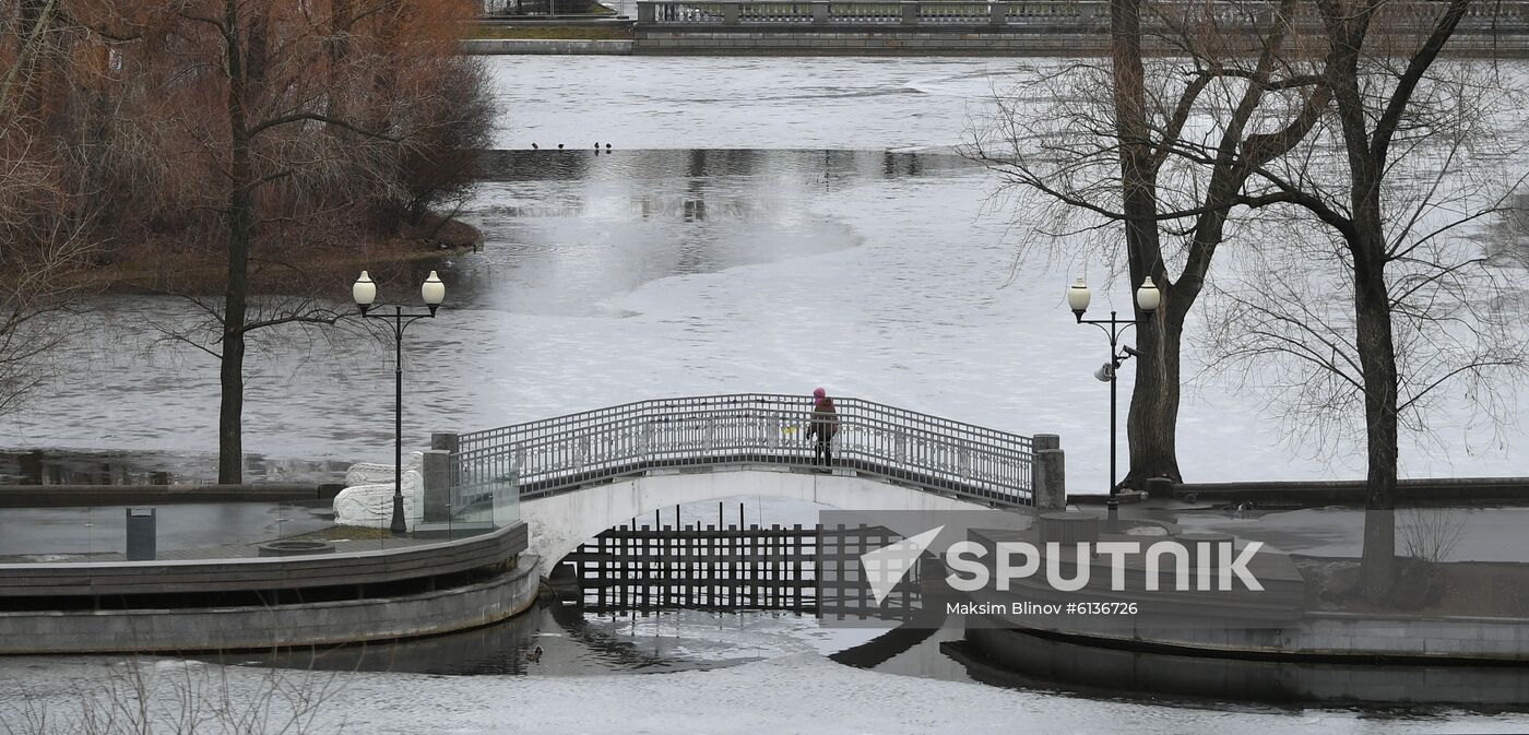 Russia Warm Weather