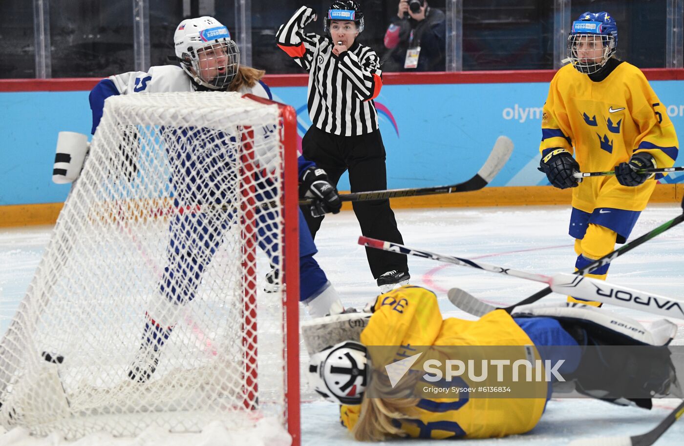 Switzerland Youth Olympic Games Ice Hockey Women Sweden – Slovakia