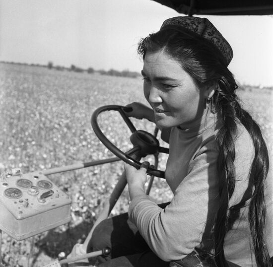Cotton harvester operator Rafikova