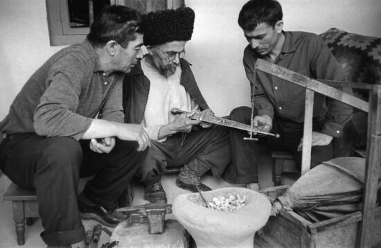 Silversmith Gaji Magomedov from Gotsatl village