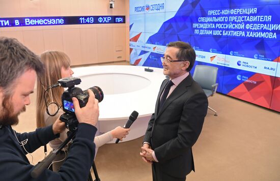 News conference with Russia's Special Presidential Envoy to SCO Bakhtiyer Khakimov