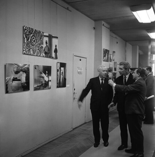 APN-67 photo exhibition opens