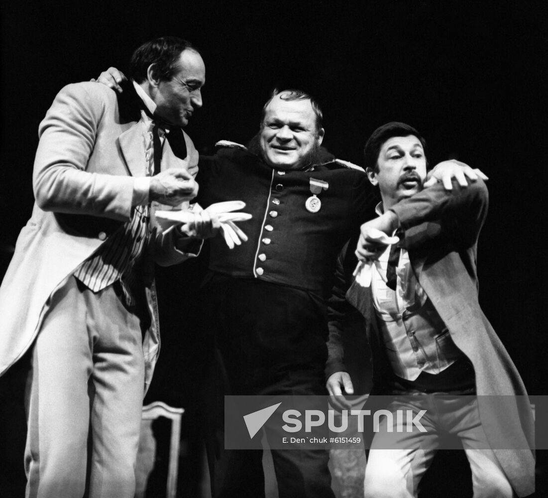 Scene from  Balalaikin and Co. show at Sovremennik Theater