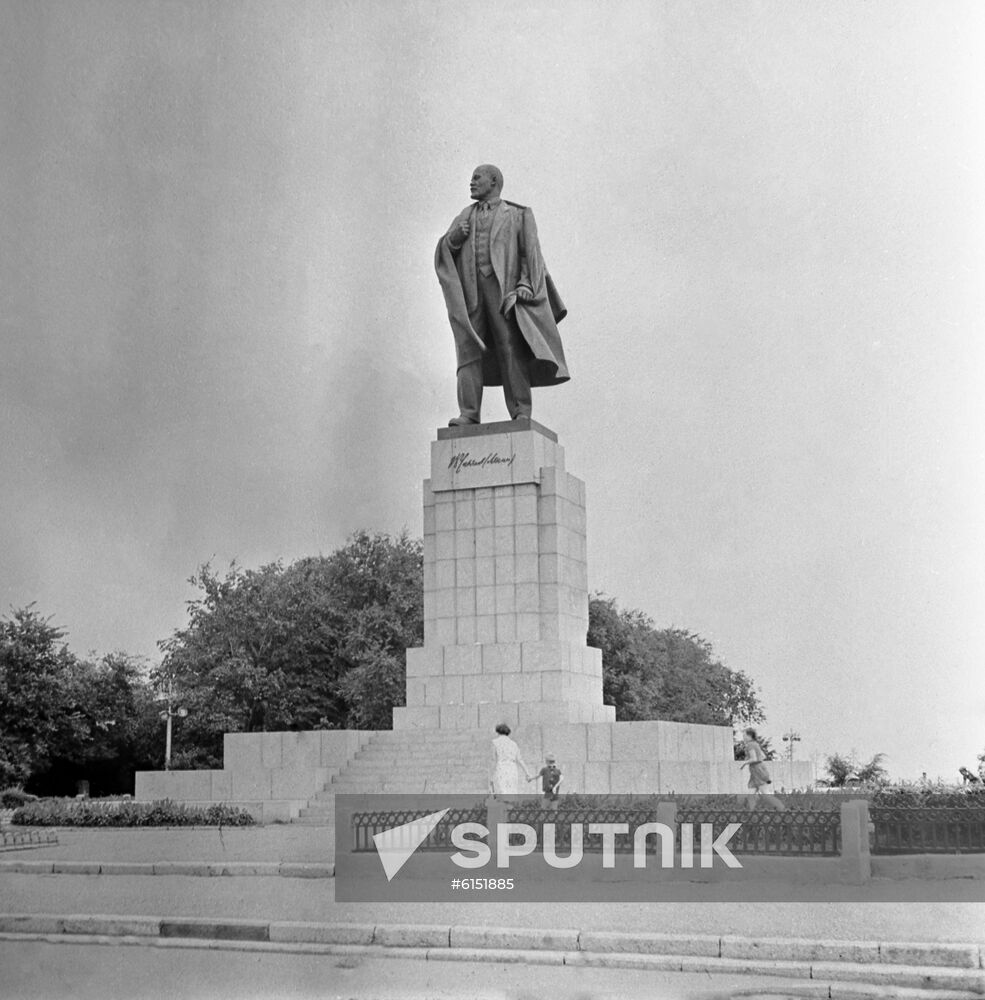 Monument to Vladimir Lenin in Ulyanovsk