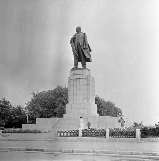 Monument to Vladimir Lenin in Ulyanovsk