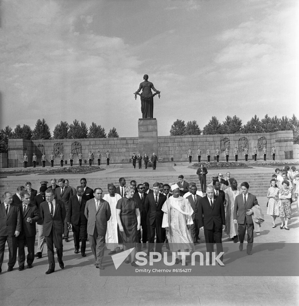 President of Cameroon Ahmadou Ahidjo visits USSR