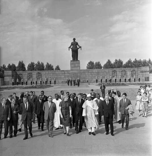 President of Cameroon Ahmadou Ahidjo visits USSR