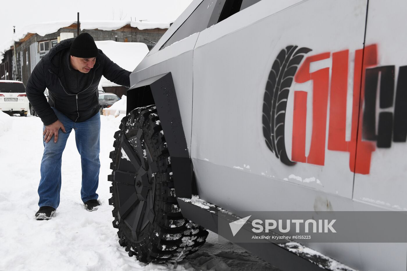 Russia Tesla Cybertruck Replica