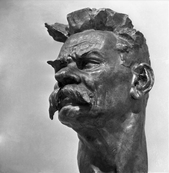 Maxim Gorky by Ivan Shadr