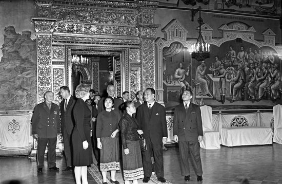 Laotian trade and economic delegation in Moscow