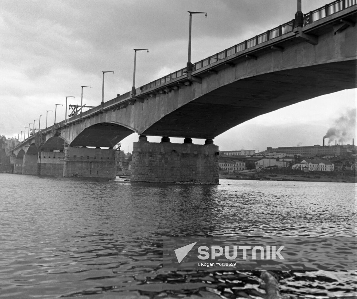 Reinforced concrete bridge over Vyatka River in Kirov