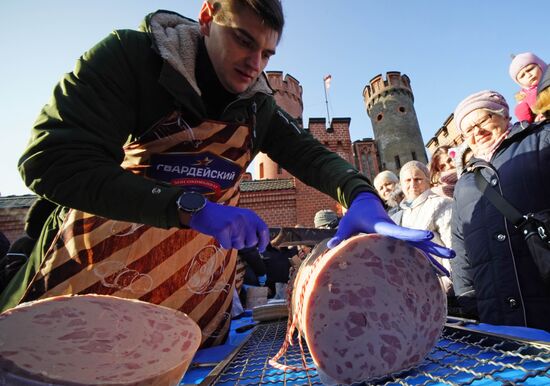 Russia Long Sausage Day