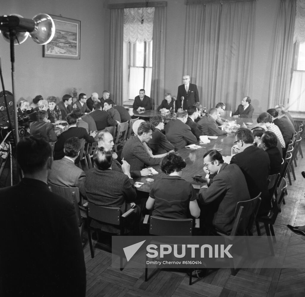 News conference, 'Lenin on national issue and solving national issue in USSR'