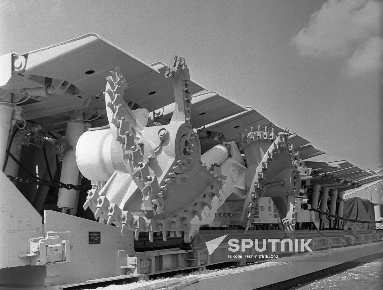 Coal clearing system