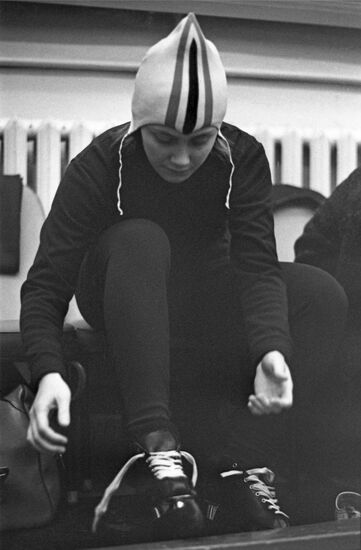 Soviet speed skater Vera Krasnova