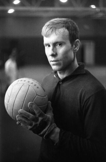 Football player Yury Pshenichnikov