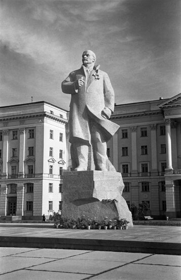 Monument to Vladimir Lenin in Smolensk