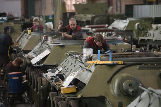 Russia WWII Tank Restoration 