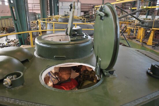 Russia WWII Tank Restoration 