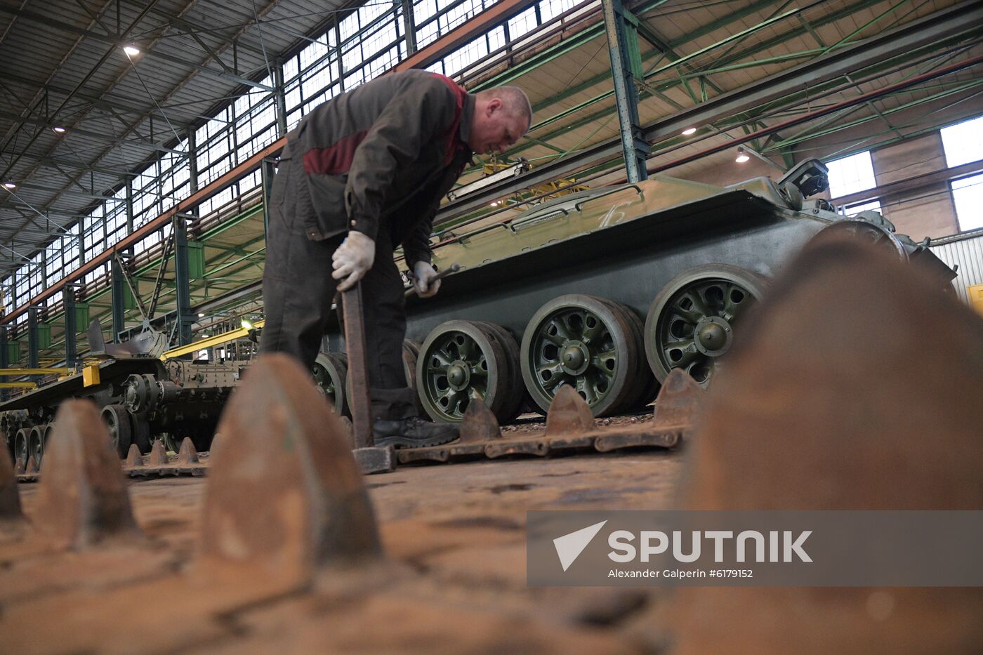 Russia WWII Tank Restoration