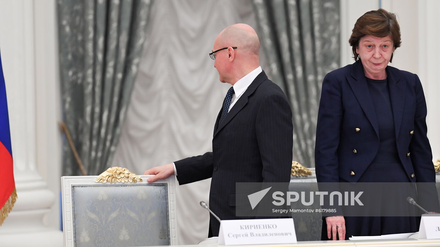 First Deputy Chief of Staff of the Presidential Office Sergei Kiriyenko, left, and Russian president's adviser Larisa Brycheva wait before a meeting of Russian President Vladimir Putin with members of the working group on proposals for amendments to the Russian constitution, in Moscow, Russia. Location: Russia, Moscow. Author: Sergey Mamontov/Sputnik. Russia Putin Сonstitution