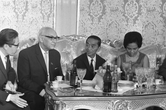 Parliamentary delegation of Kingdom of Cambodia visits USSR