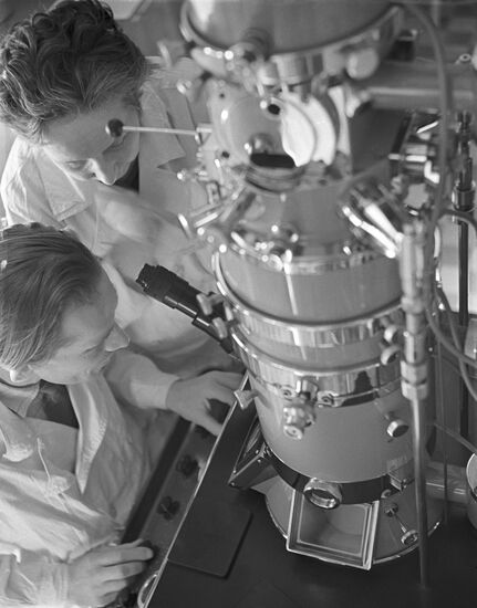 USSR Academy of Medical Sciences' Institute of Poliomyelitis and Viral Encephalitis