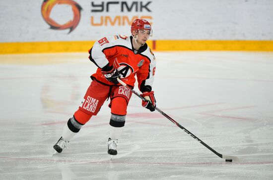 Russia Ice Hockey Avtomobilist - Sibir