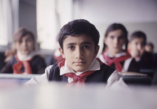 Sumgait school student