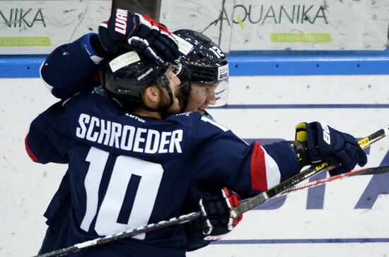 Russia Ice Hockey Torpedo - CSKA