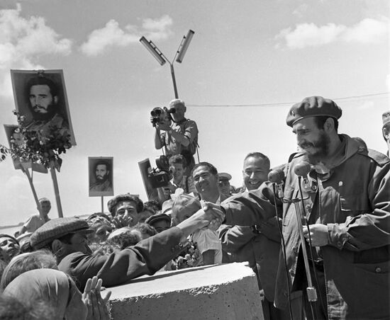 Fidel Castro visits USSR