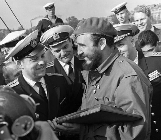 Fidel Castro visits USSR